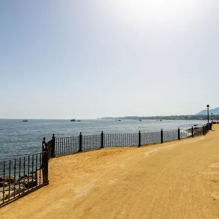 Luxurious Beachside In The Heart Of Puente Apartamento Marbella