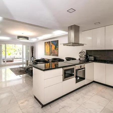 Luxurious Beachside In The Heart Of Puente Apartamento *