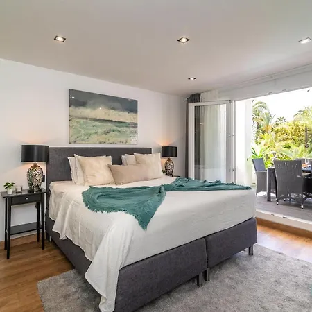 דירה Luxurious Beachside In The Heart Of Puente מארבלה