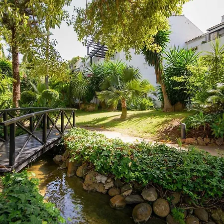 Luxurious Beachside In The Heart Of Puente *