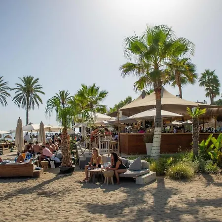 דירה Luxurious Beachside In The Heart Of Puente מארבלה