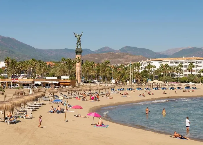 Luxurious Beachside In The Heart Of Puente Apartament *