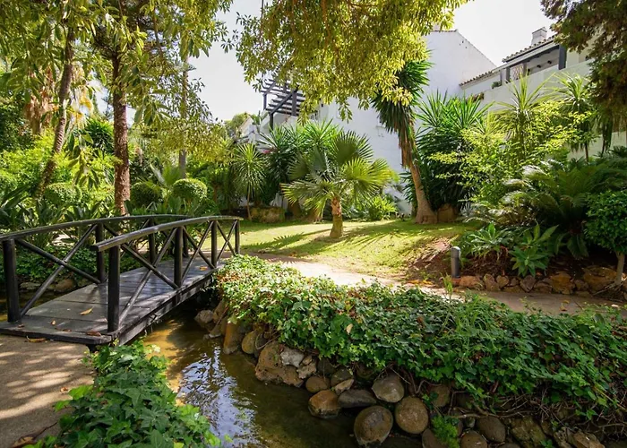 Luxurious Beachside In The Heart Of Puente *