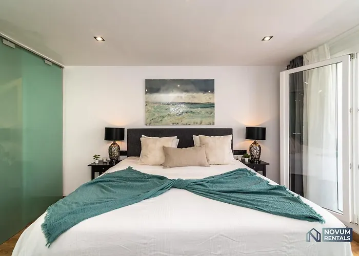 Luxurious Beachside In The Heart Of Puente Marbella