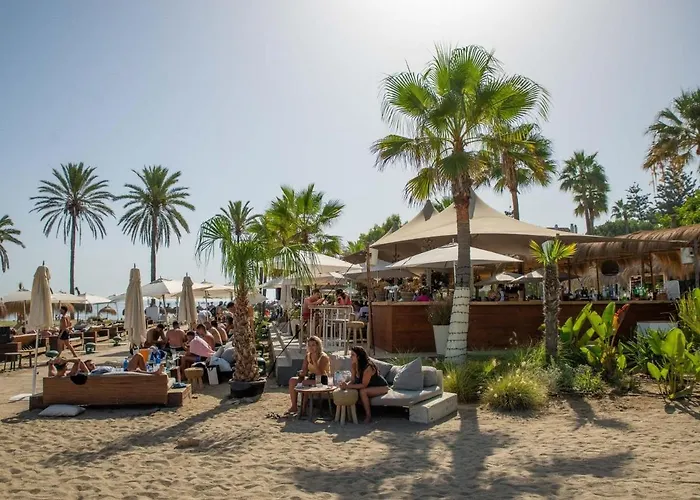 Apartament Luxurious Beachside In The Heart Of Puente Marbella