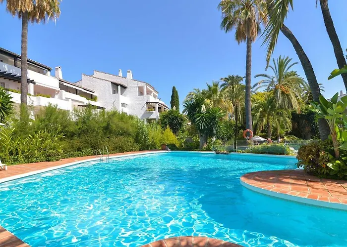 Luxurious Beachside In The Heart Of Puente Apartament *