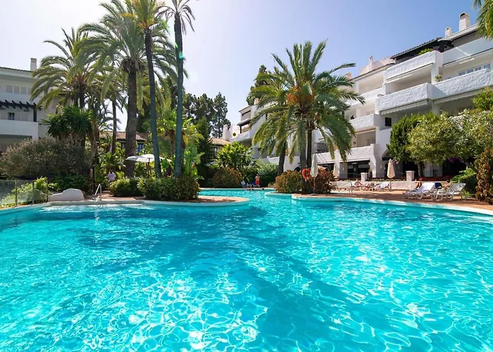 Luxurious Beachside In The Heart Of Puente Марбелья